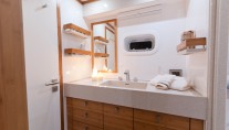 ANINI Bathroom